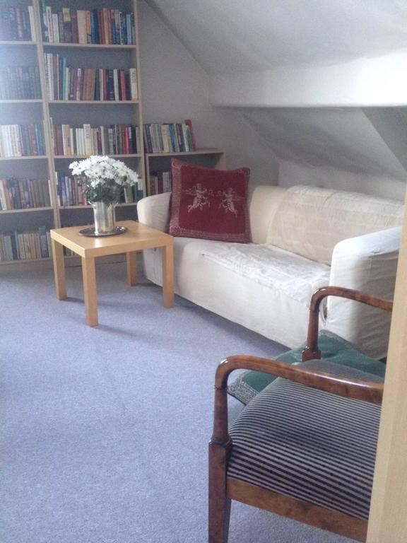 Bed Books & Breakfast Leilighet