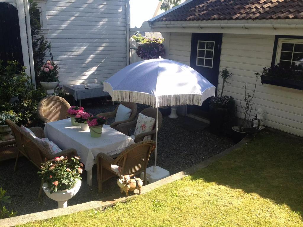 Bed Books & Breakfast * Stavanger