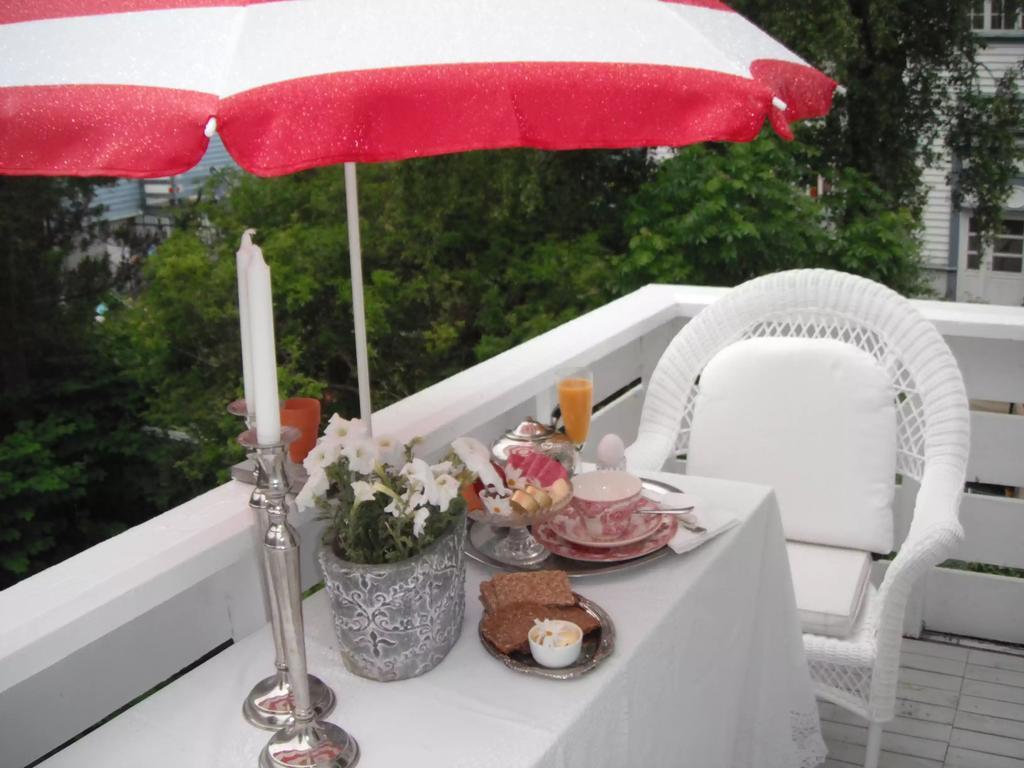 Bed Books & Breakfast Leilighet *